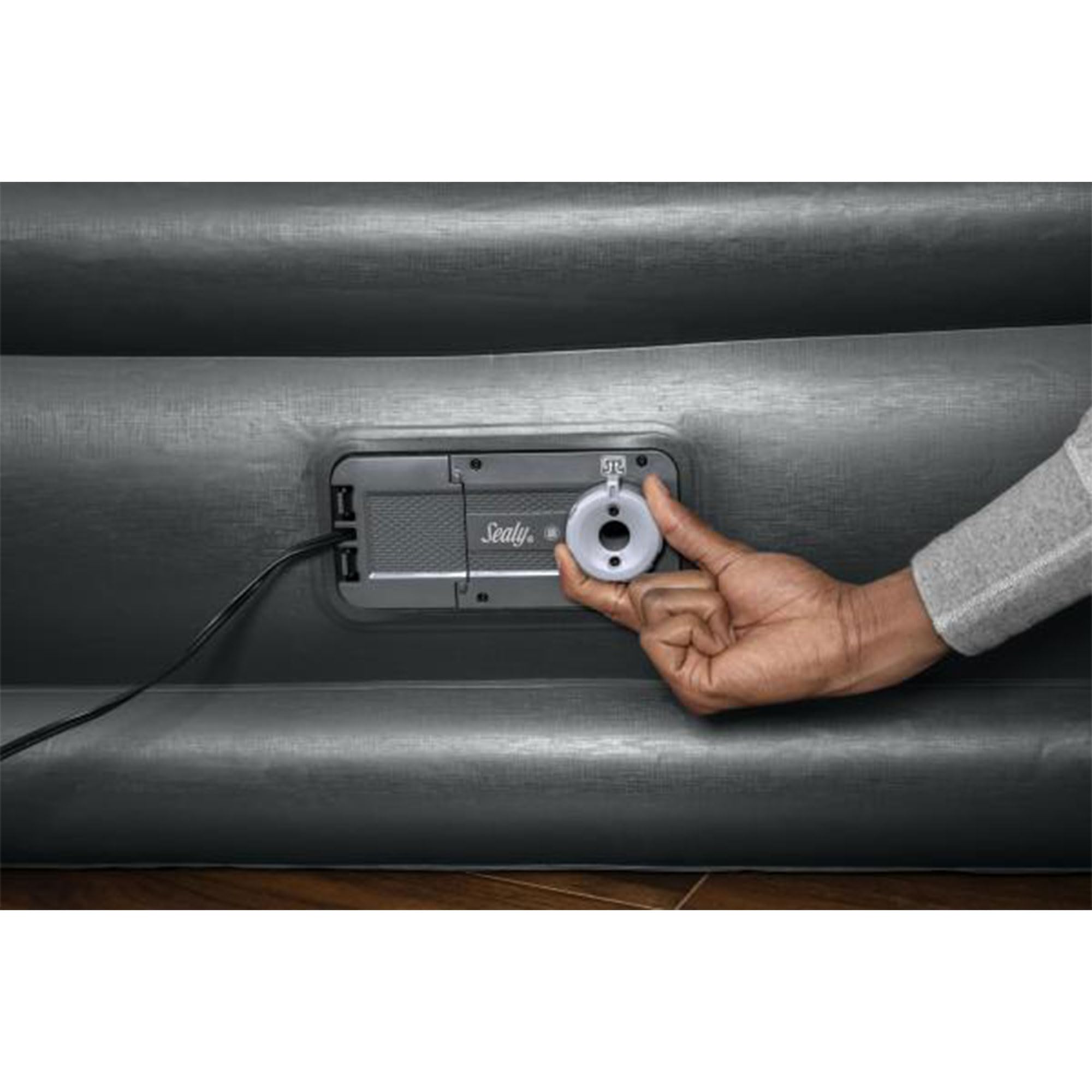 Sealy Tritech Queen Sized 20" Air Mattress Bed 2 Person w/Built-in AC Pump & Bag - Image 8